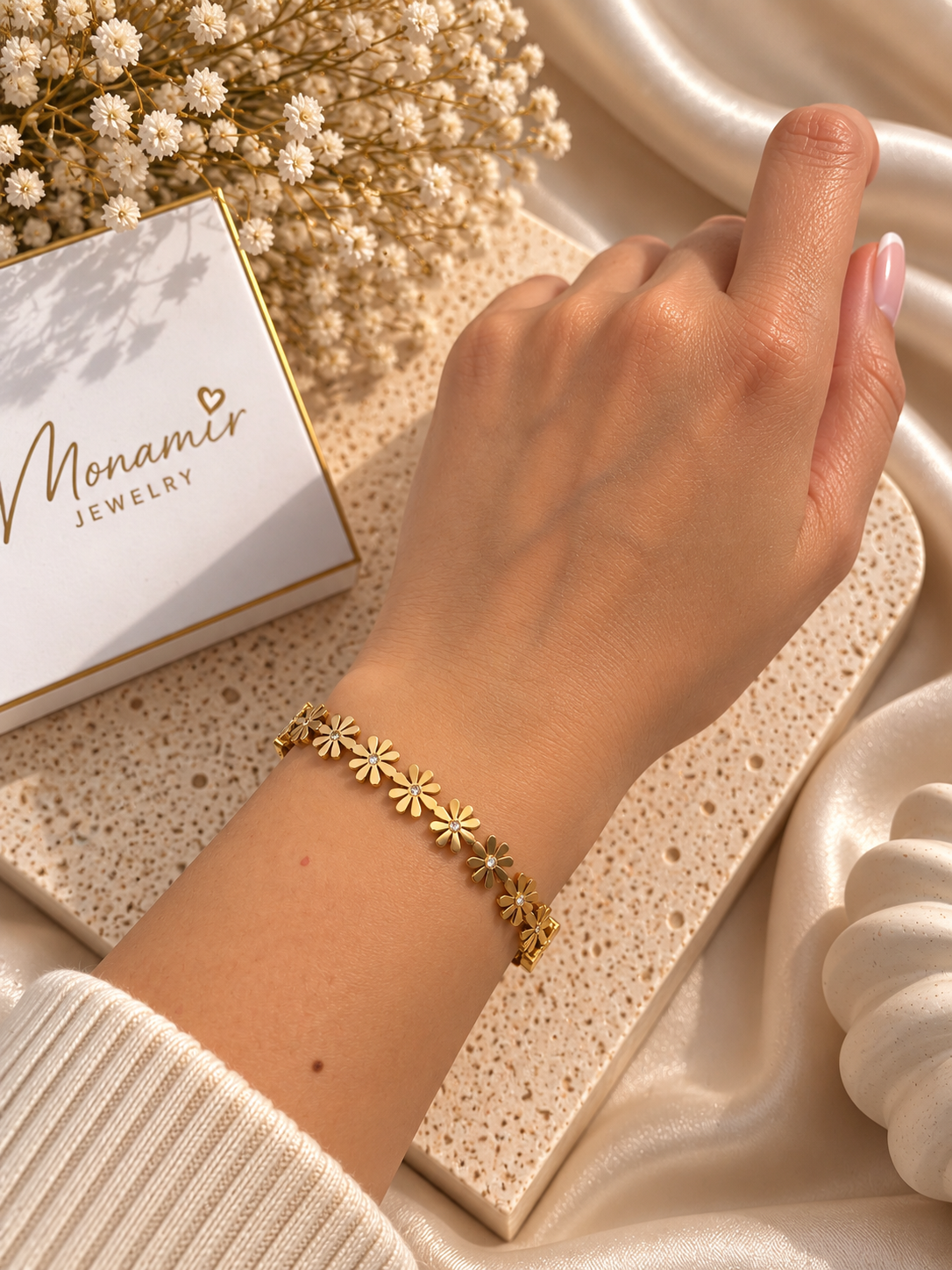 The Golden Daisy Bangle