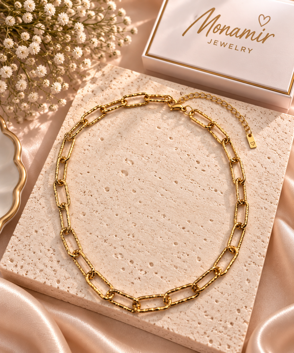 Amara Textured Link Necklace