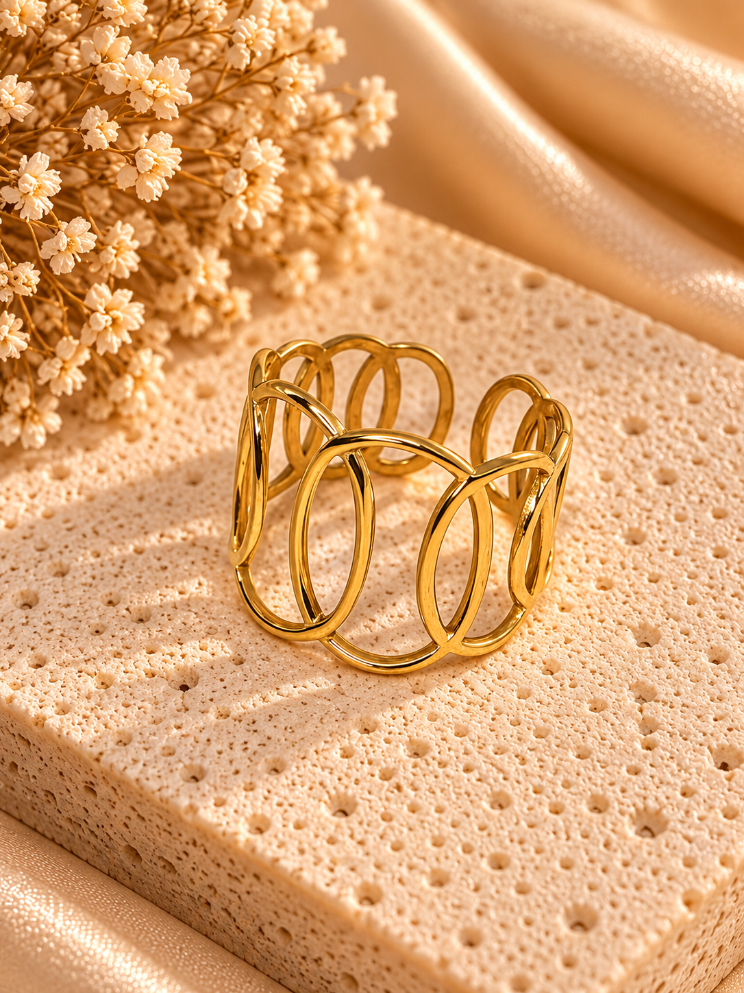 Élan Loop Ring