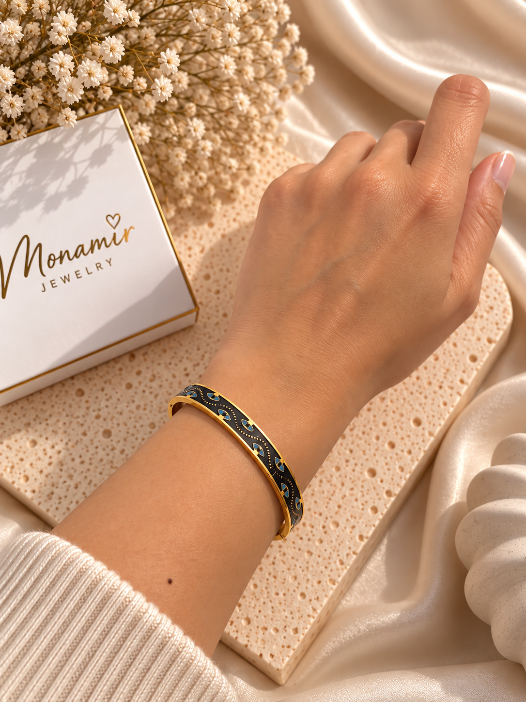 The Midnight Eye Bangle
